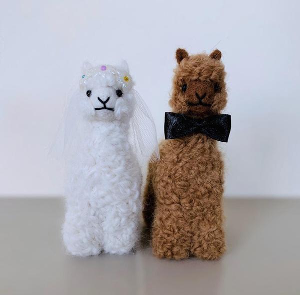 Bride and Groom | Alpacadorable Hand Made | Alpaca Ornaments Set