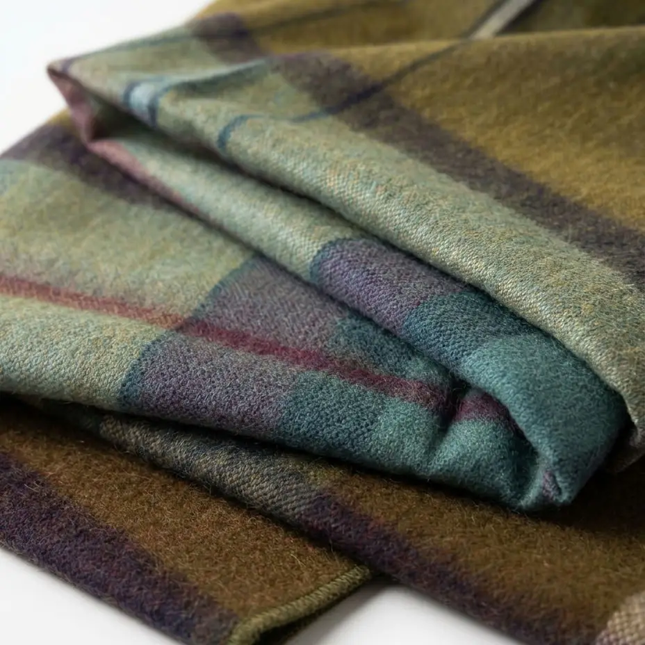 Luxurious Alpaca Throw | Classic Serged Edge | 21 Options